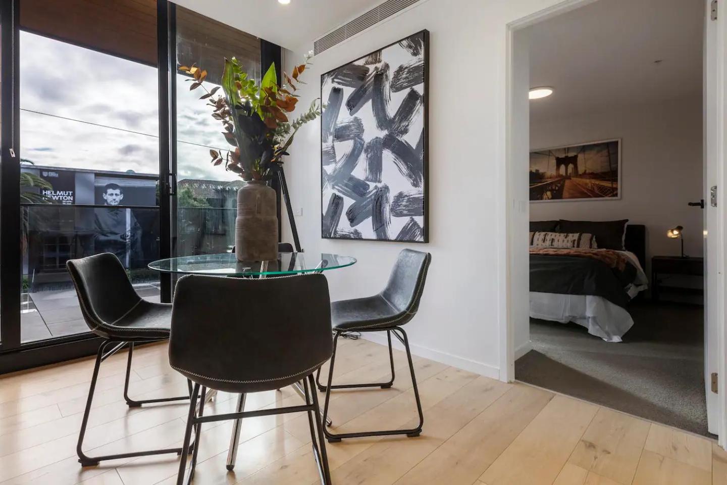 Trendy New York-Style Condo In Vibrant St Kilda เมลเบิร์น ภายนอก รูปภาพ